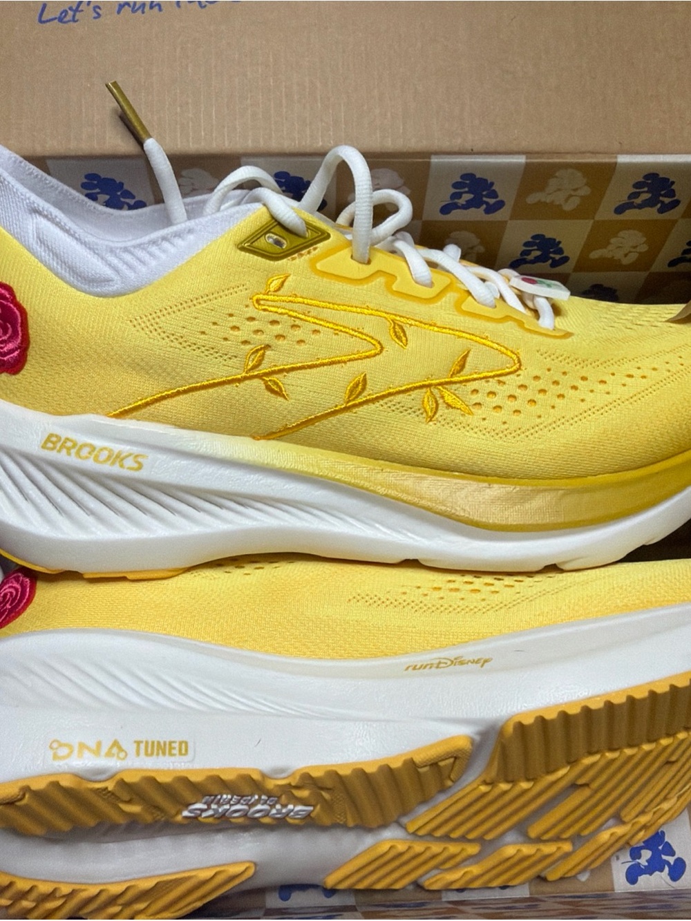 Women’s Size 8 - Brooks Glycerin 23 Belle runDisney Limited Edition